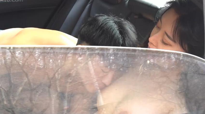 lan anh live sex LULU-351_Cô hàng xóm mở tiệm massage giúp thăng hoa khi làm tình